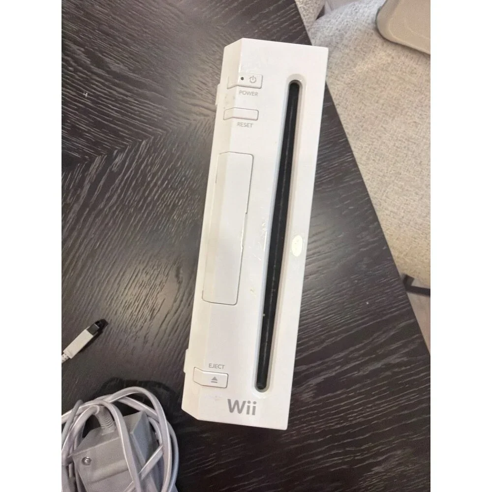 Nintendo Wii Console Bundle RVL-001 W/ Controllers Nunchuk Sensor Bar Silicone C